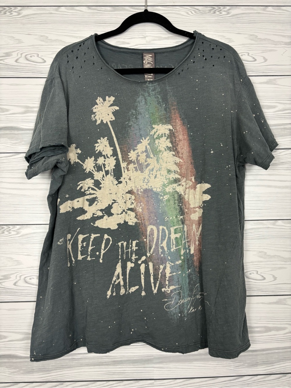 Magnolia Pearl Keep The Dream Alive short sleeve distressed t shirt one size